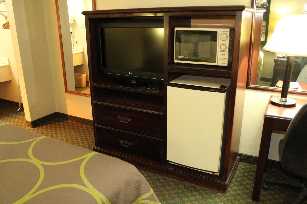 Super 8 By Wyndham Bossier City/Shreveport Area Eksteriør billede